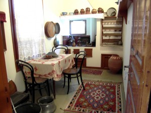 Colour photograph showing an interior view of the House and Museum ... the Family Kitchen. Photograph taken by CJ Walsh. 2012-04-24. Click to enlarge.